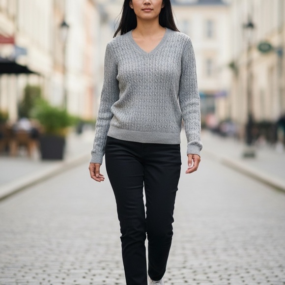 Tommy Hilfiger Sweaters - Tommy Hilfiger Gray V-Neck Cable Knit Sweater 99% Cotton - Sz Small